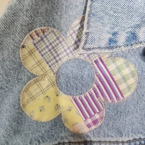 Levis 90s Patchwork Truckers Jacket. Size small - Picture 11 of 12